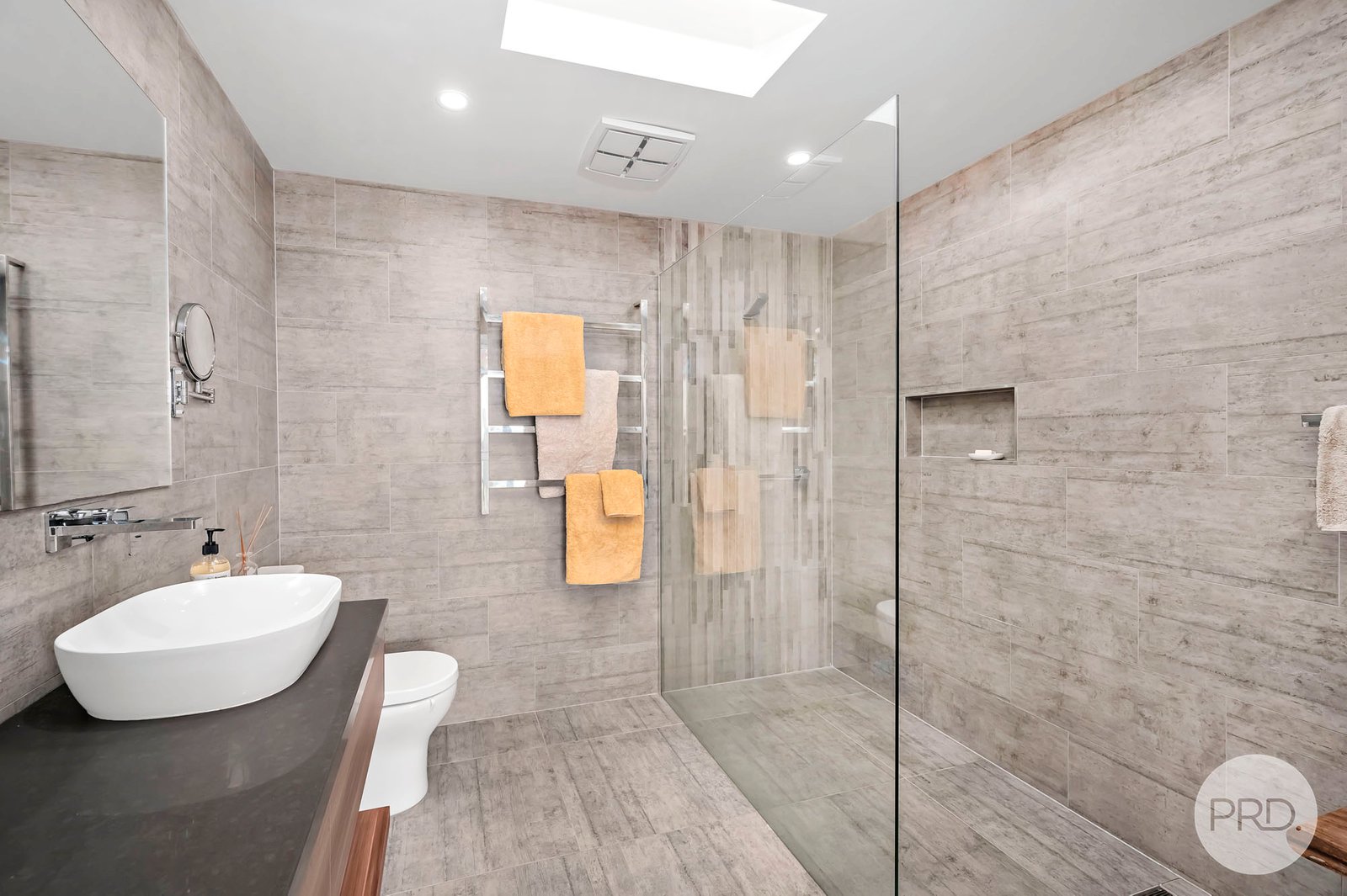 17 Wallawa Road NELSON BAY 18