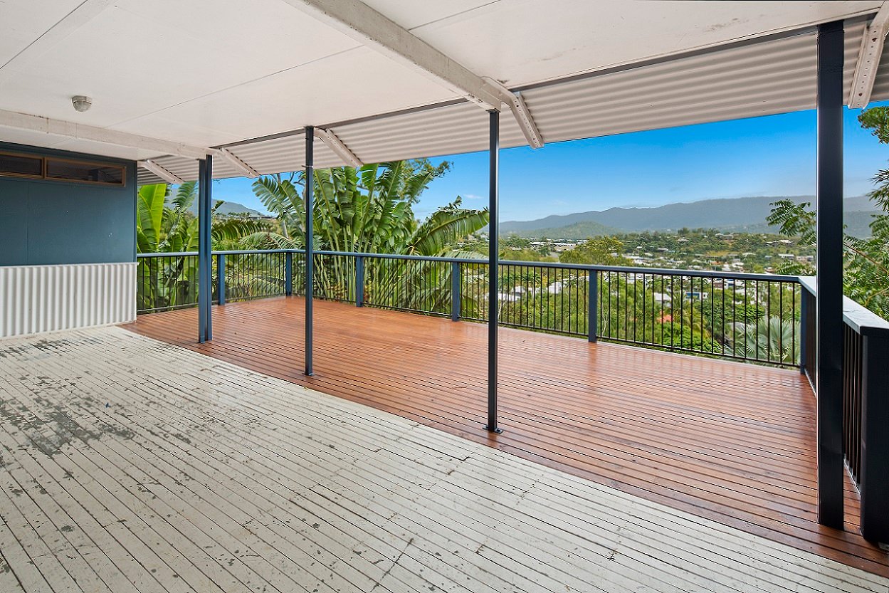 17 Warruga Street CANNONVALE 3