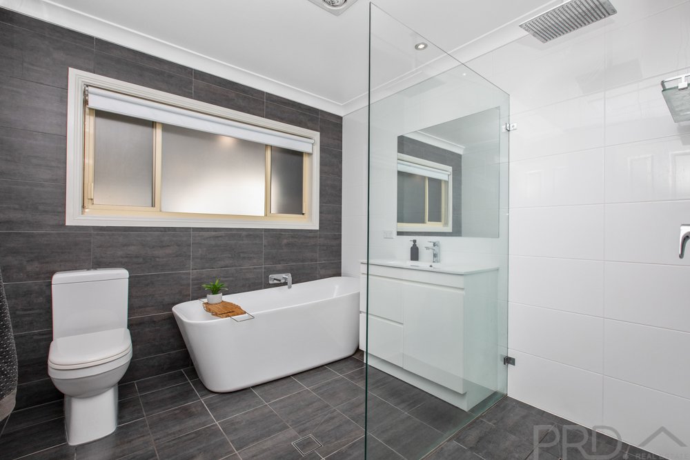 17 Weingartner Avenue TARRO 20