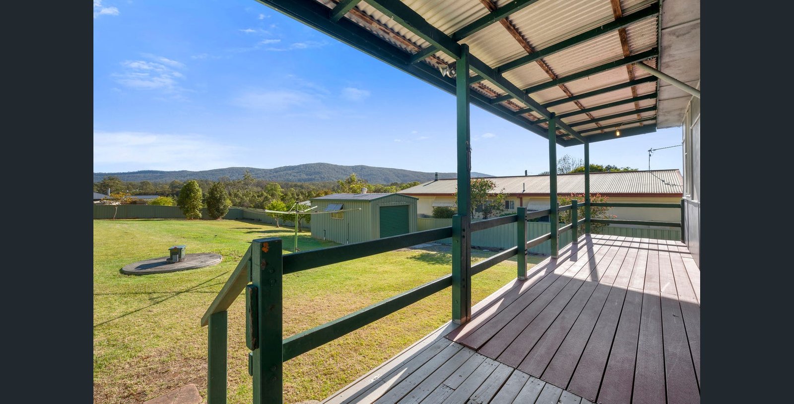17 Weir Street NANA GLEN 1