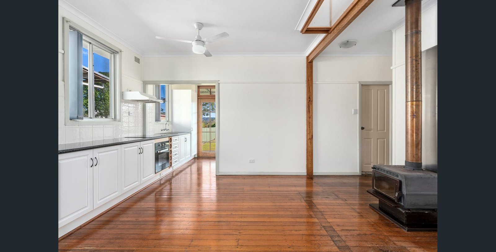 17 Weir Street NANA GLEN 2