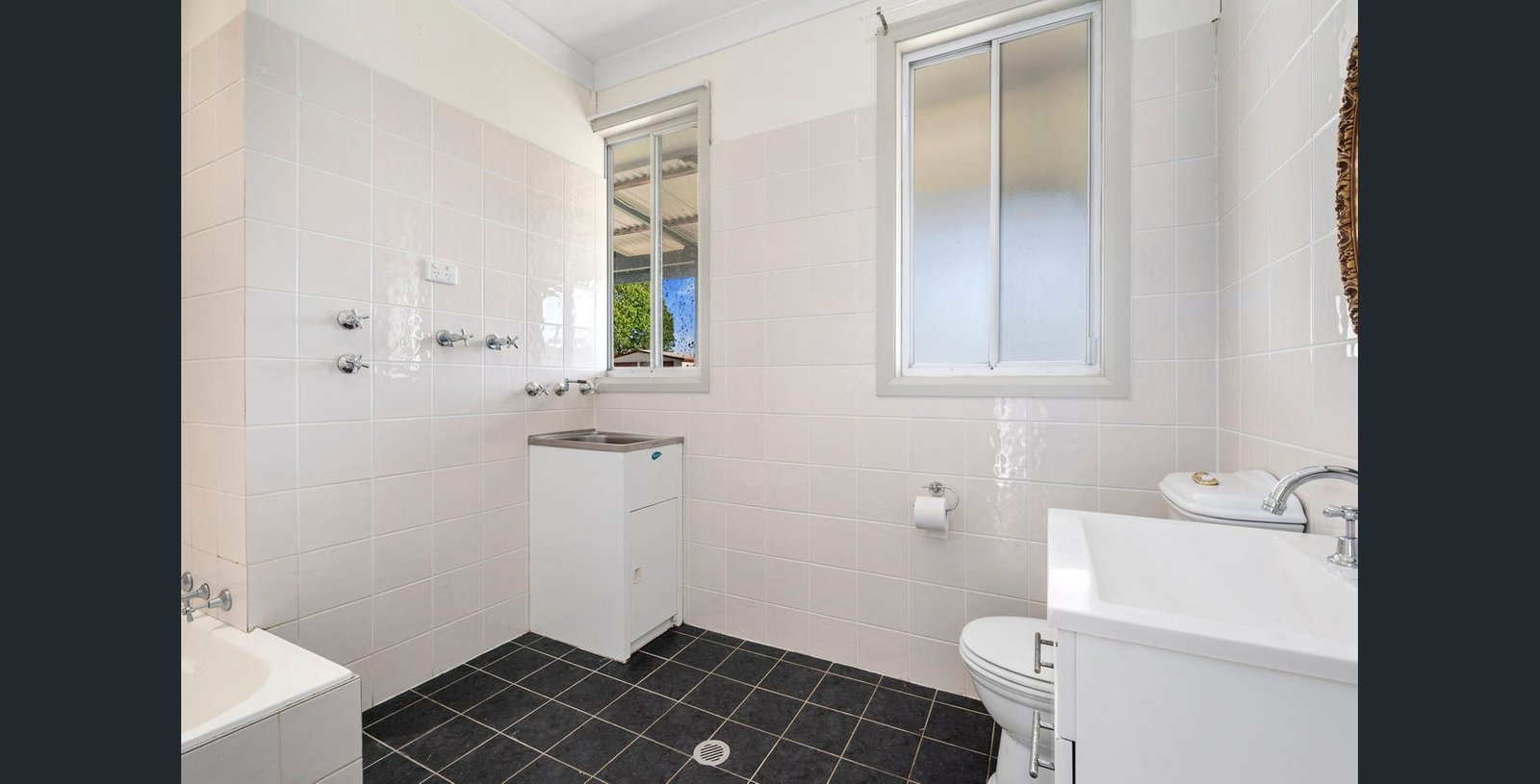 17 Weir Street NANA GLEN 3