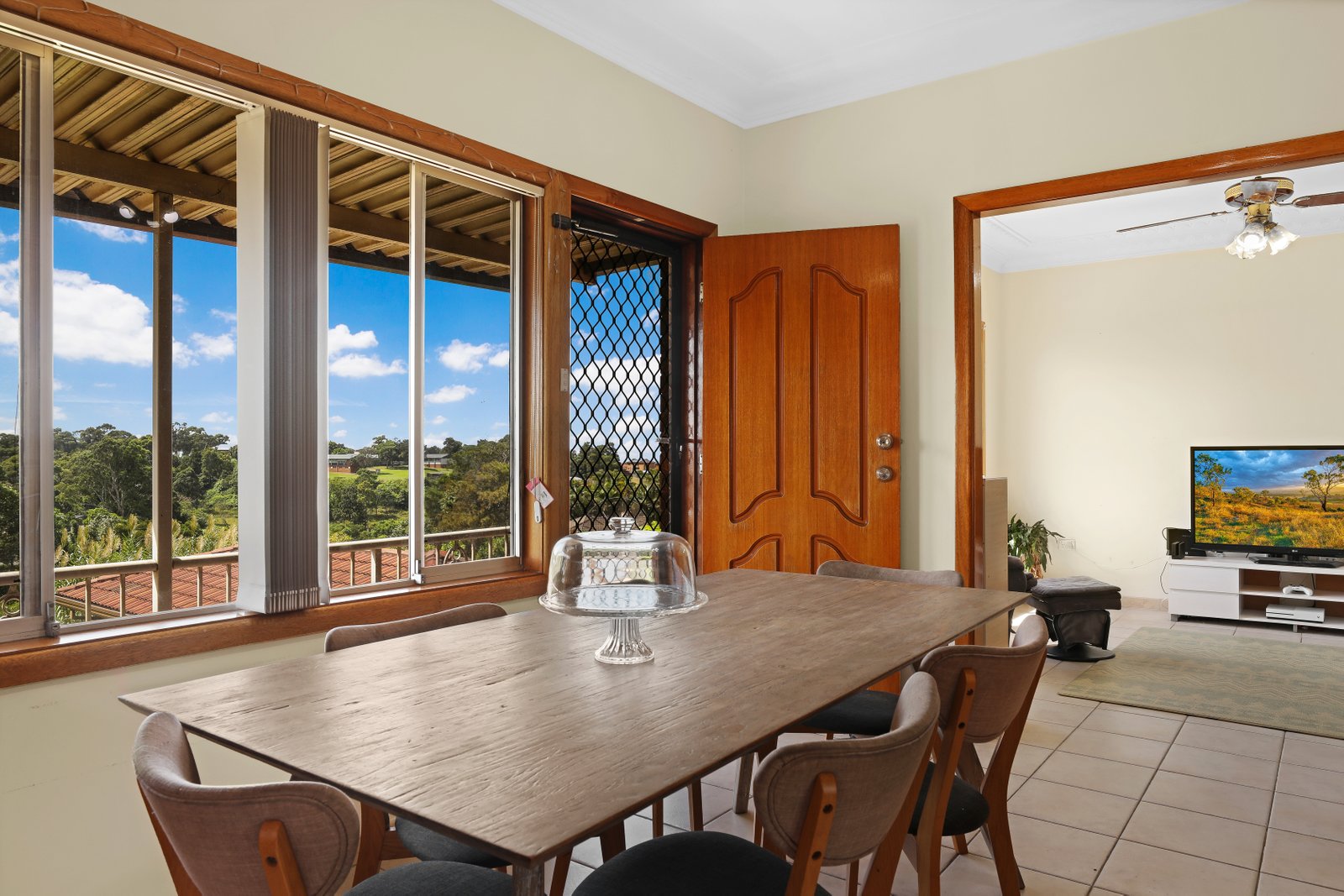 17 Weringa Ave LAKE HEIGHTS 4