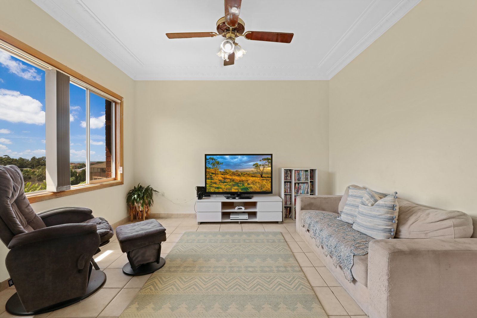 17 Weringa Ave LAKE HEIGHTS 5