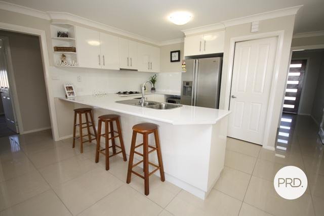 17 Willang Crescent GLENFIELD PARK 2