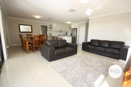 17 Willang Crescent GLENFIELD PARK 4