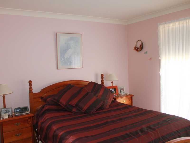 17 William Street TUMBARUMBA 10