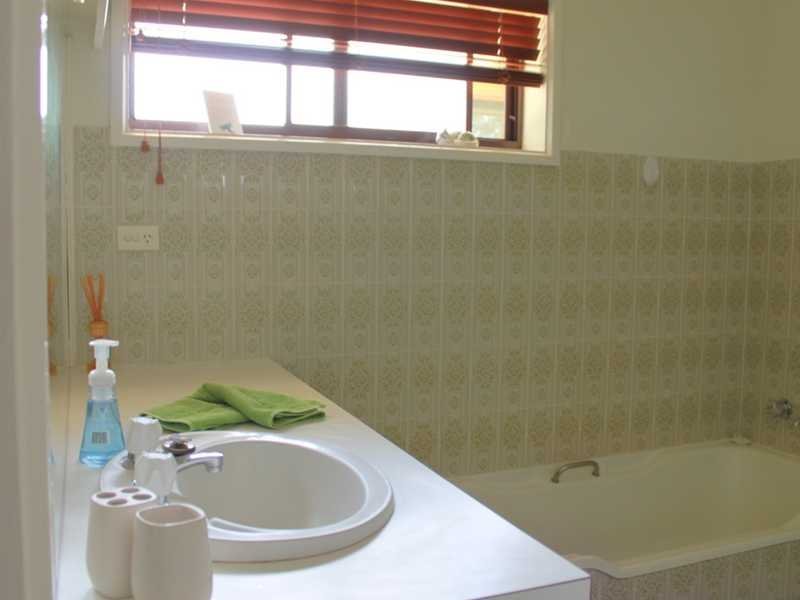 17 William Street TUMBARUMBA 13