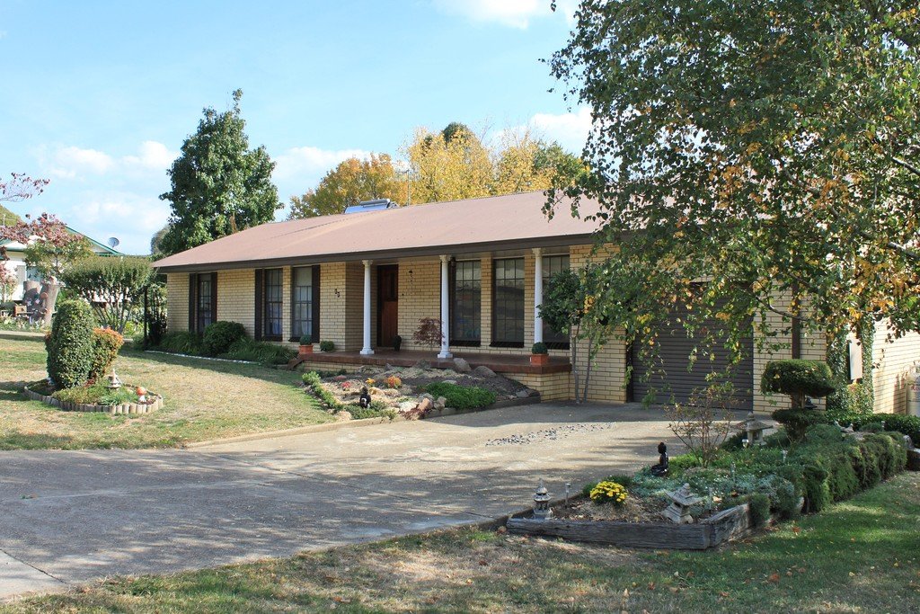 17 William Street TUMBARUMBA 22