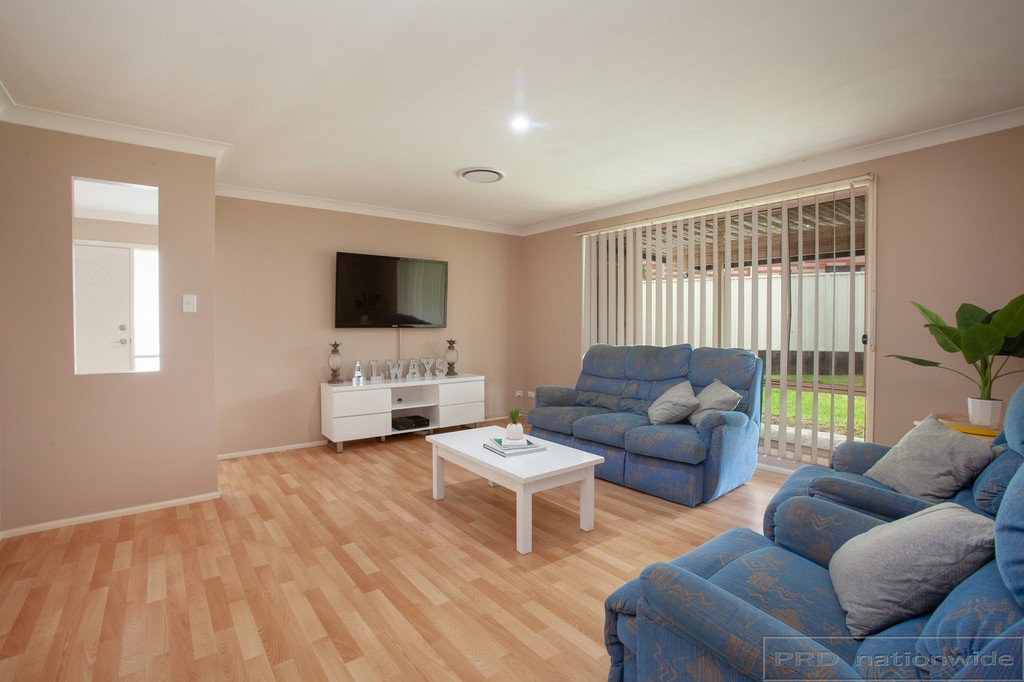 17 Willow Close THORNTON 4