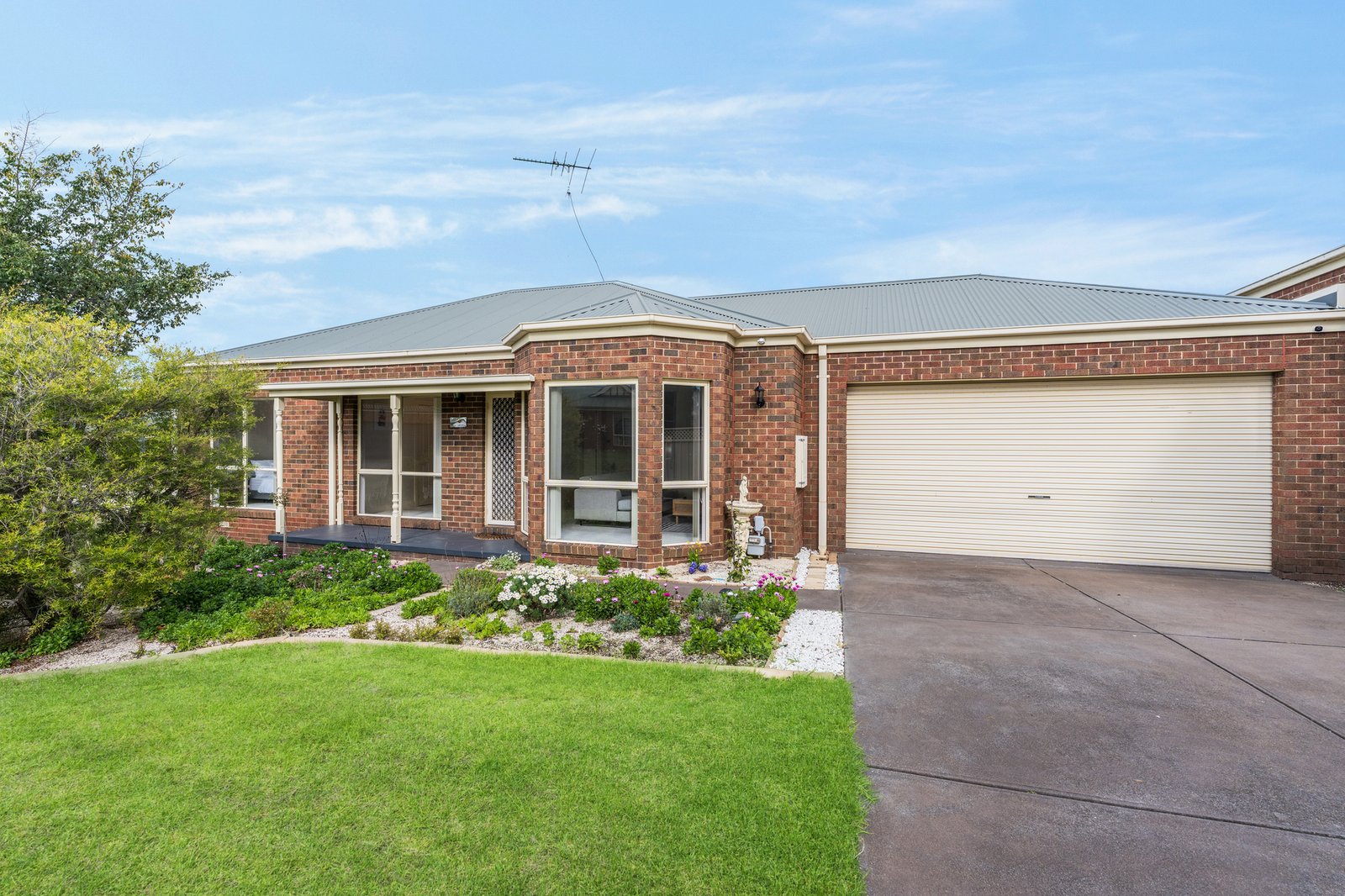 Gallery: 17 Willows Place