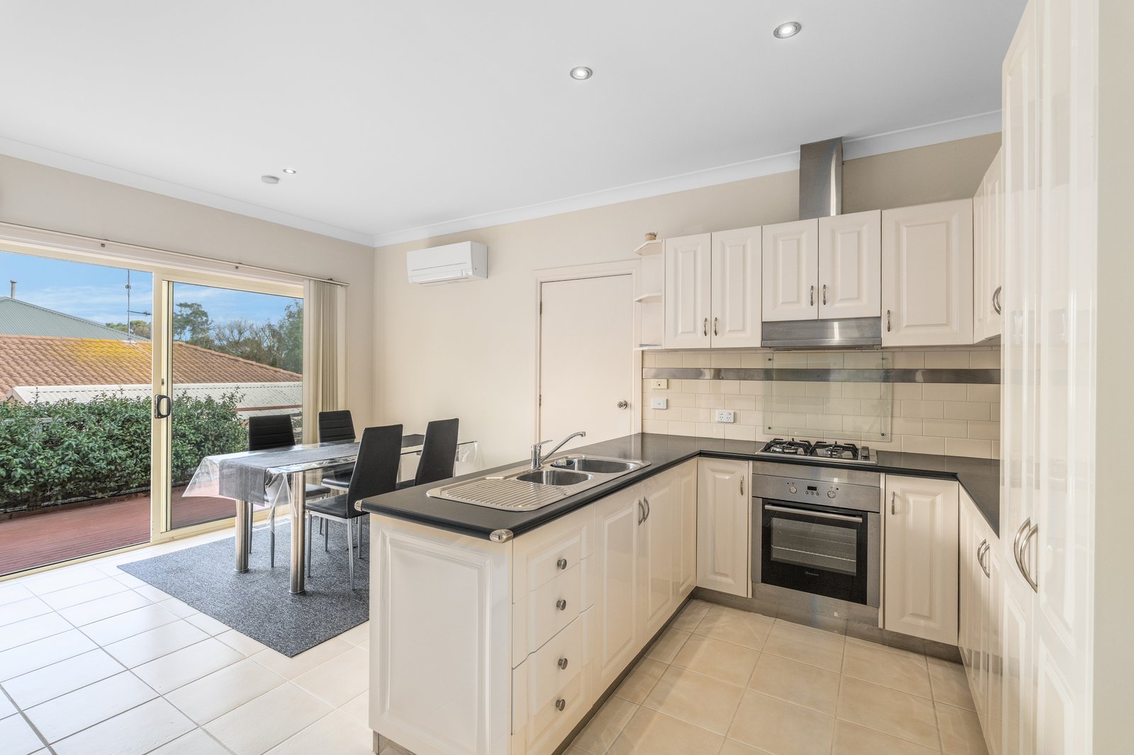 Gallery: 17 Willows Place
