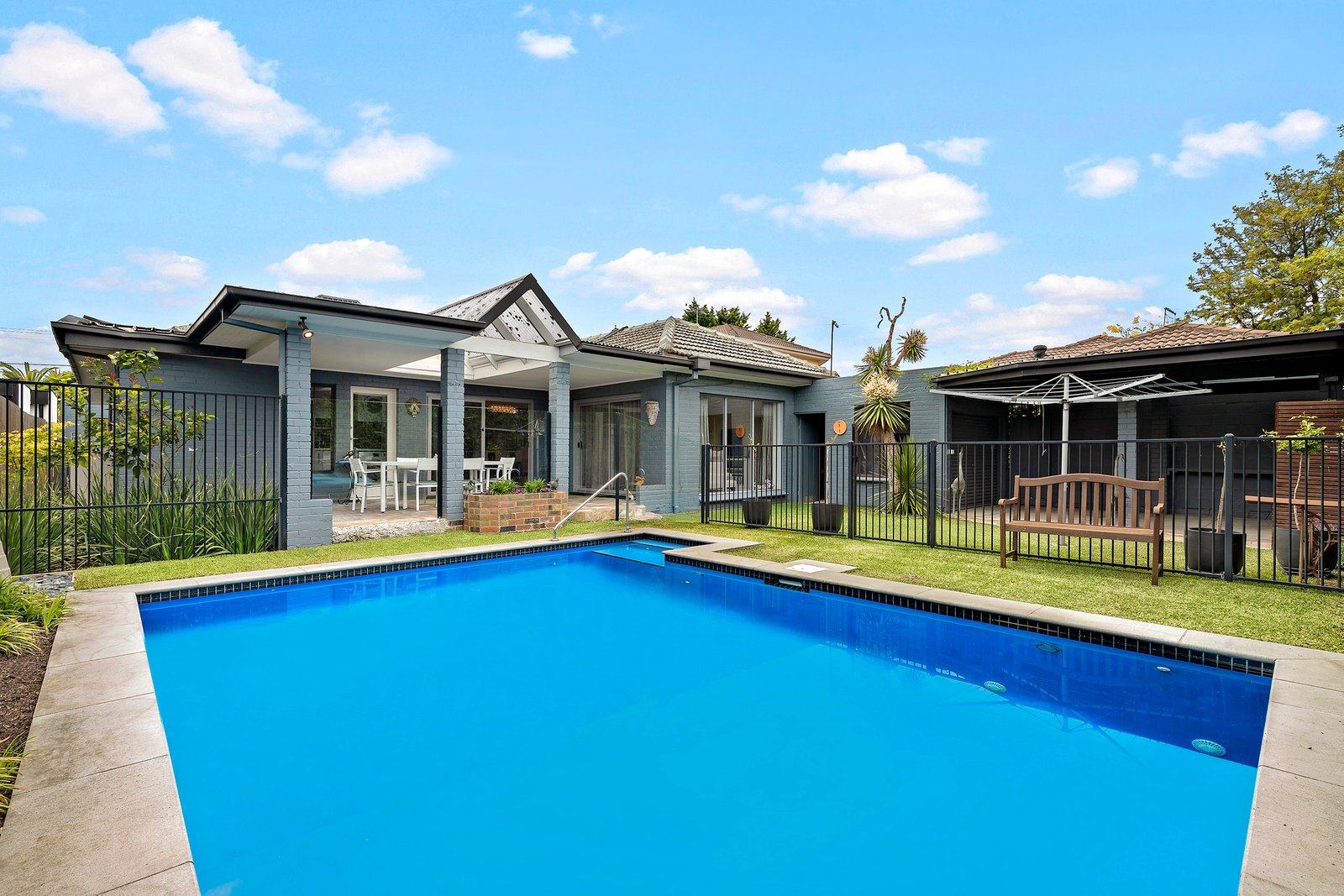 Real Estate and Property in 17 Winston Drive, Caulfield South, VIC