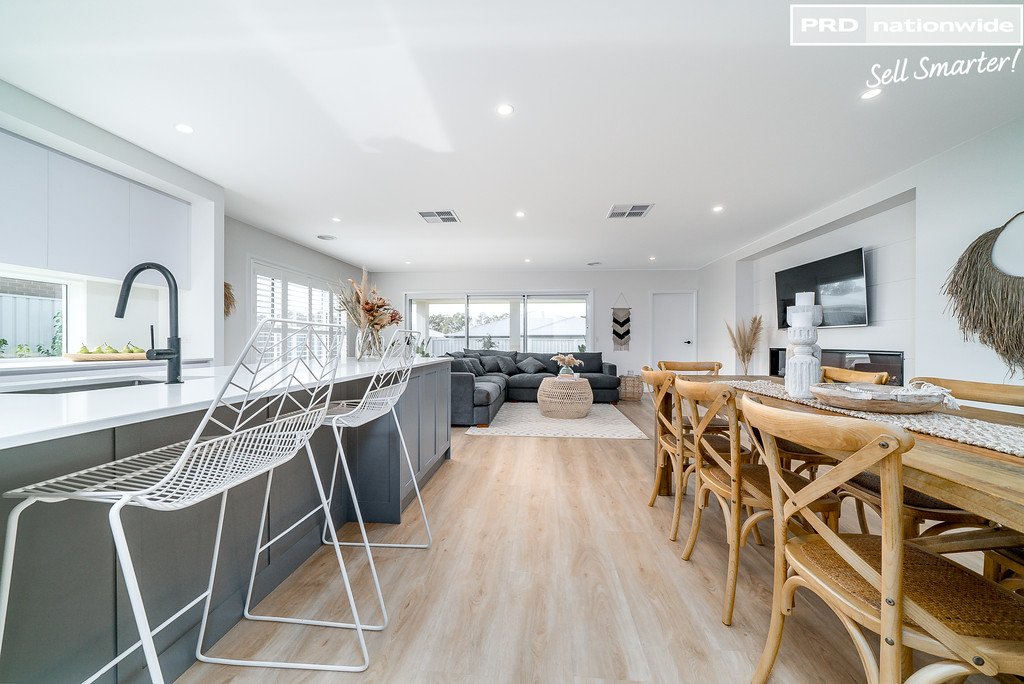 17 Wiveon Street GOBBAGOMBALIN 3