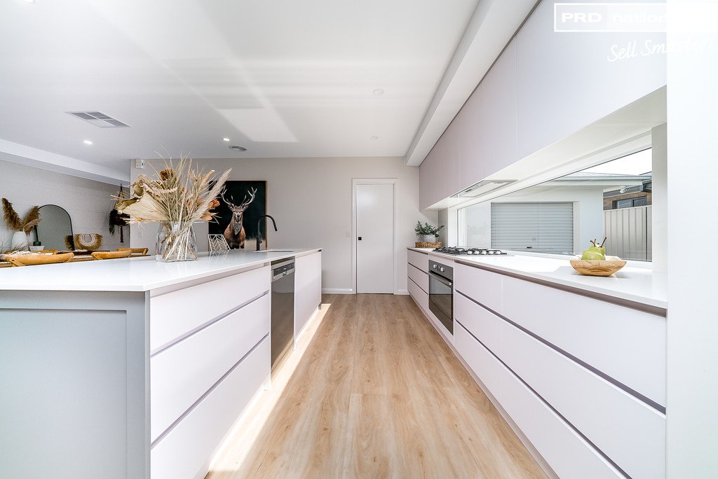 17 Wiveon Street GOBBAGOMBALIN 4