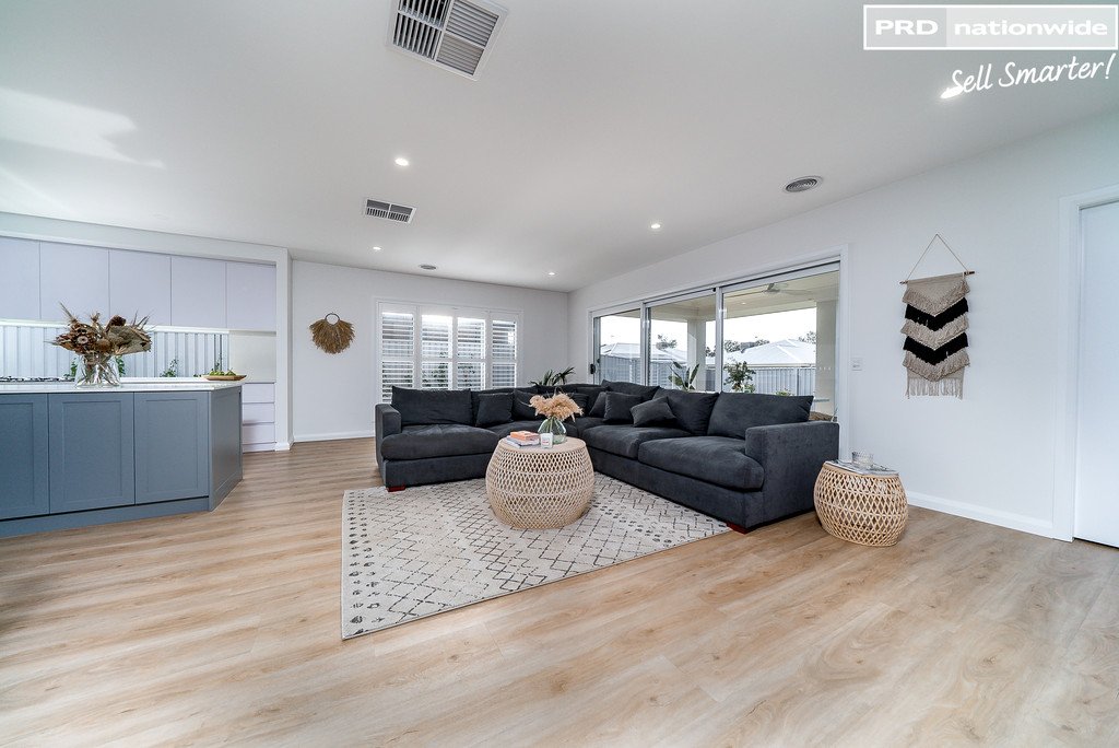 17 Wiveon Street GOBBAGOMBALIN 16