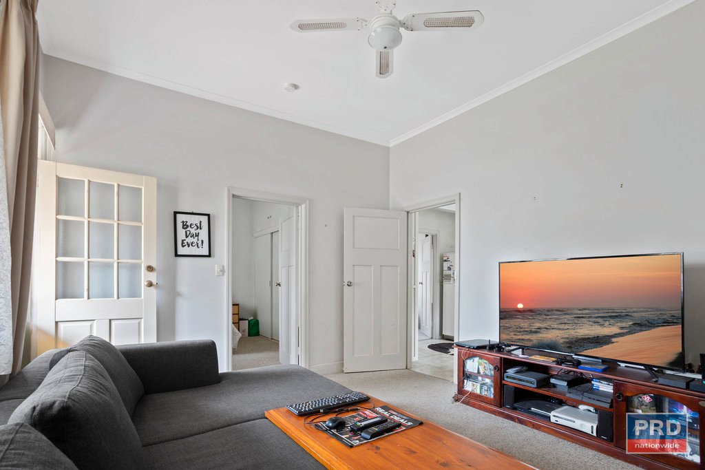 17 Wood Street LONG GULLY 3