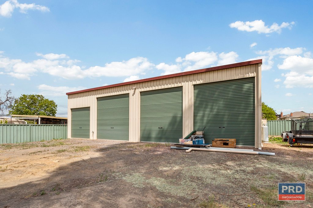 17 Wood Street LONG GULLY 9