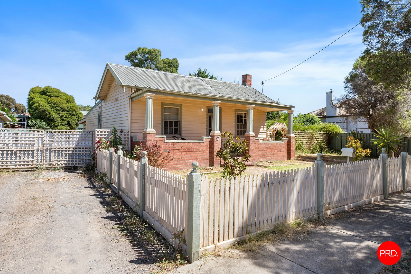 17 Wood Street LONG GULLY 13