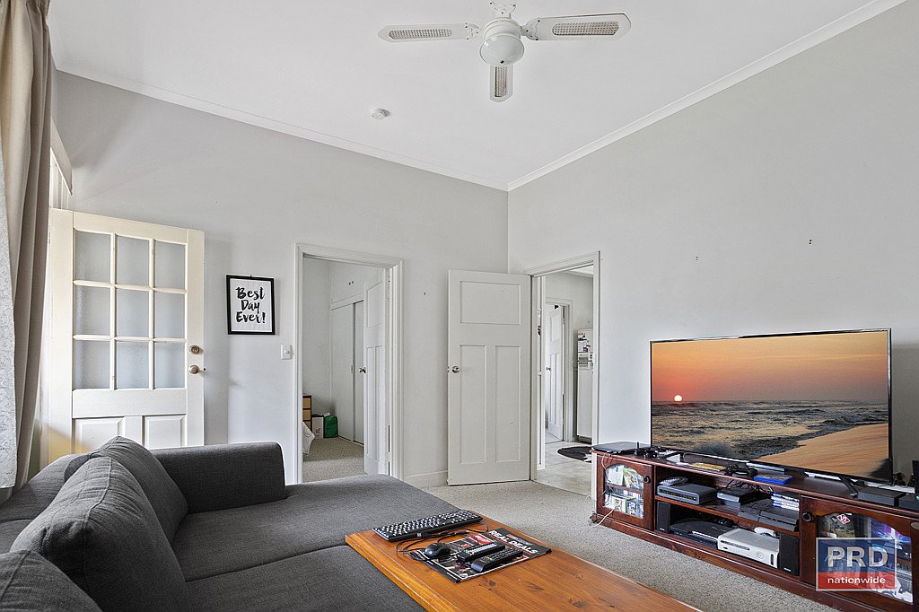 17 Wood Street LONG GULLY 2