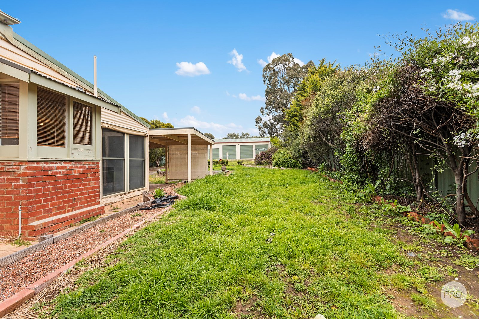 17 Wood Street LONG GULLY 9