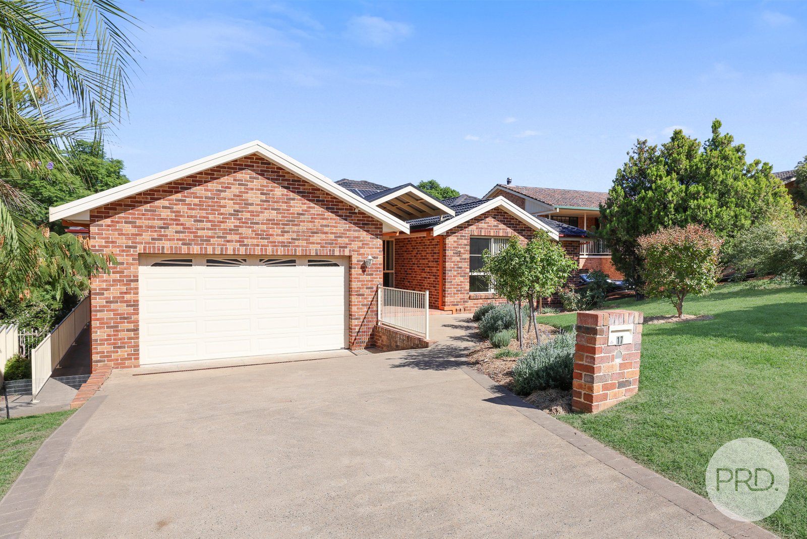 17 Woodbry Crescent TAMWORTH 1