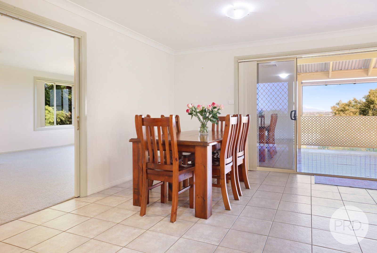 17 Woodbry Crescent TAMWORTH 4