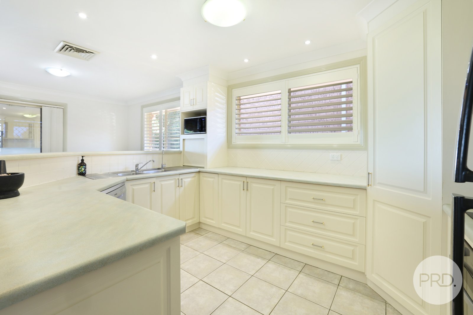 17 Woodbry Crescent TAMWORTH 5