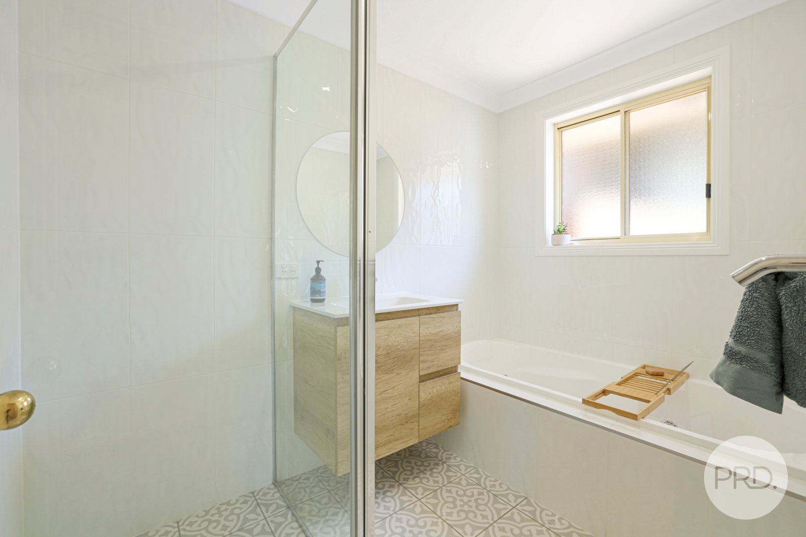 17 Woodbry Crescent TAMWORTH 15