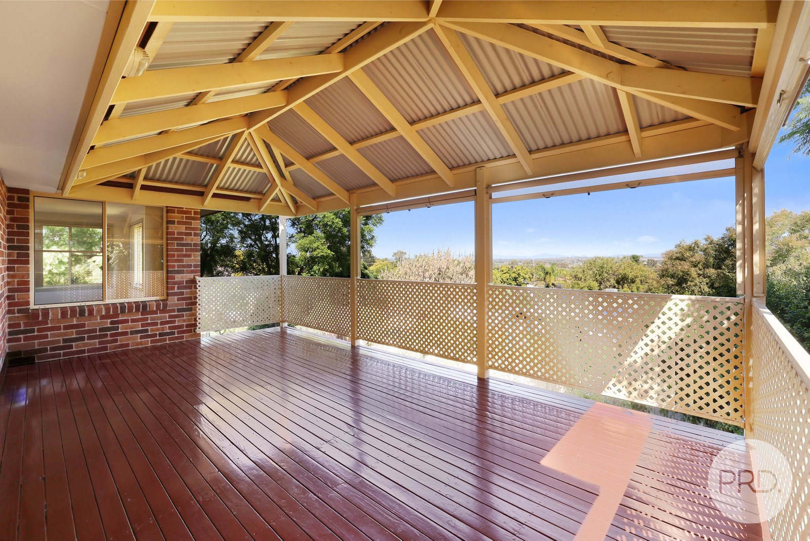 17 Woodbry Crescent TAMWORTH 22