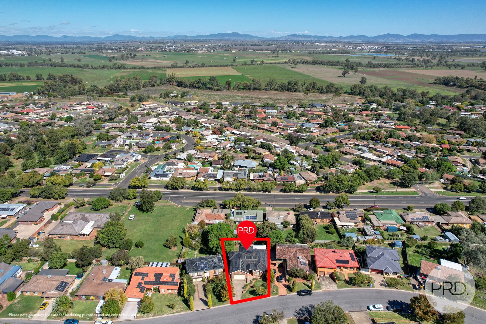 17 Woodbry Crescent TAMWORTH 28