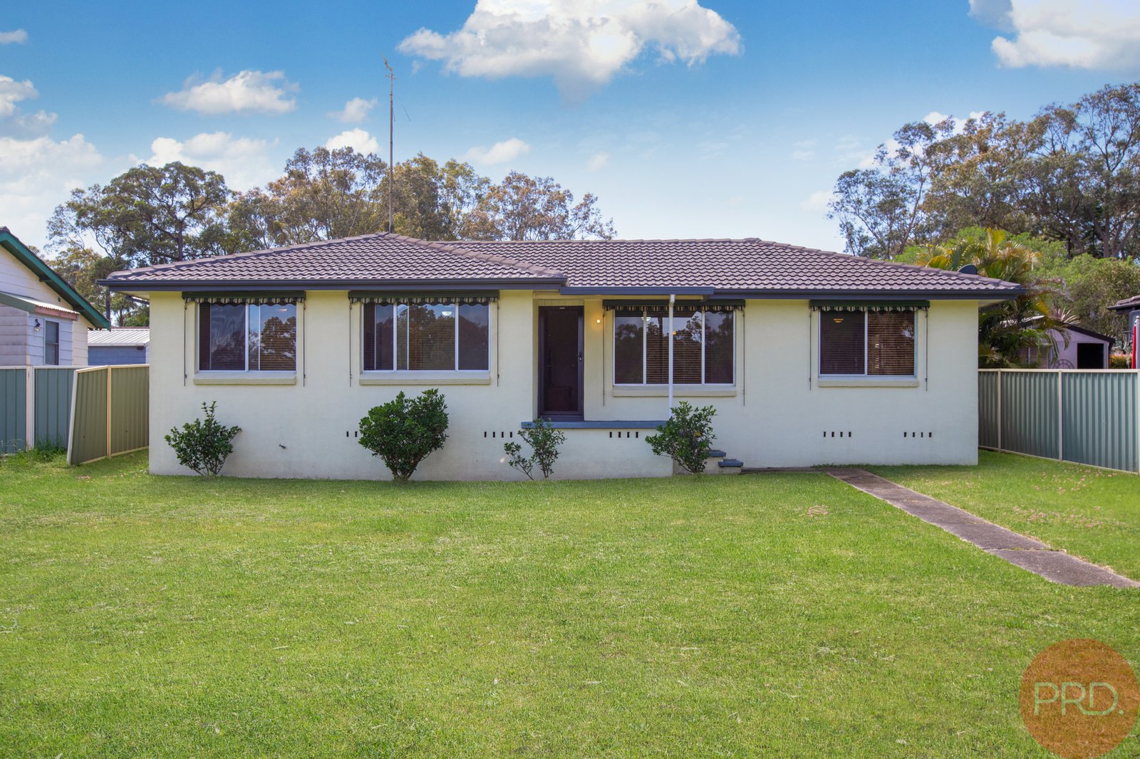 17 Woolley Close THORNTON 1
