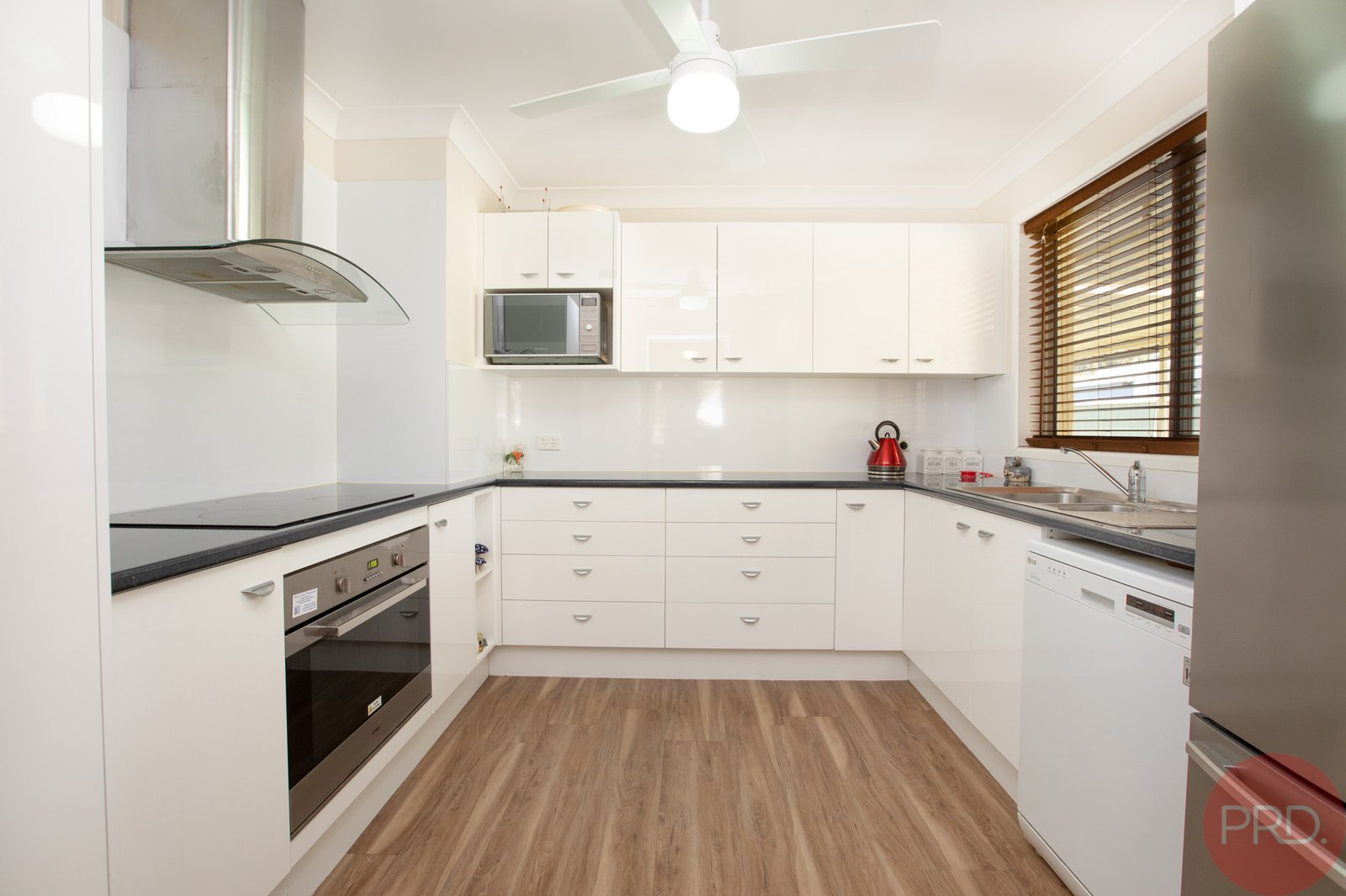 17 Woolley Close THORNTON 7