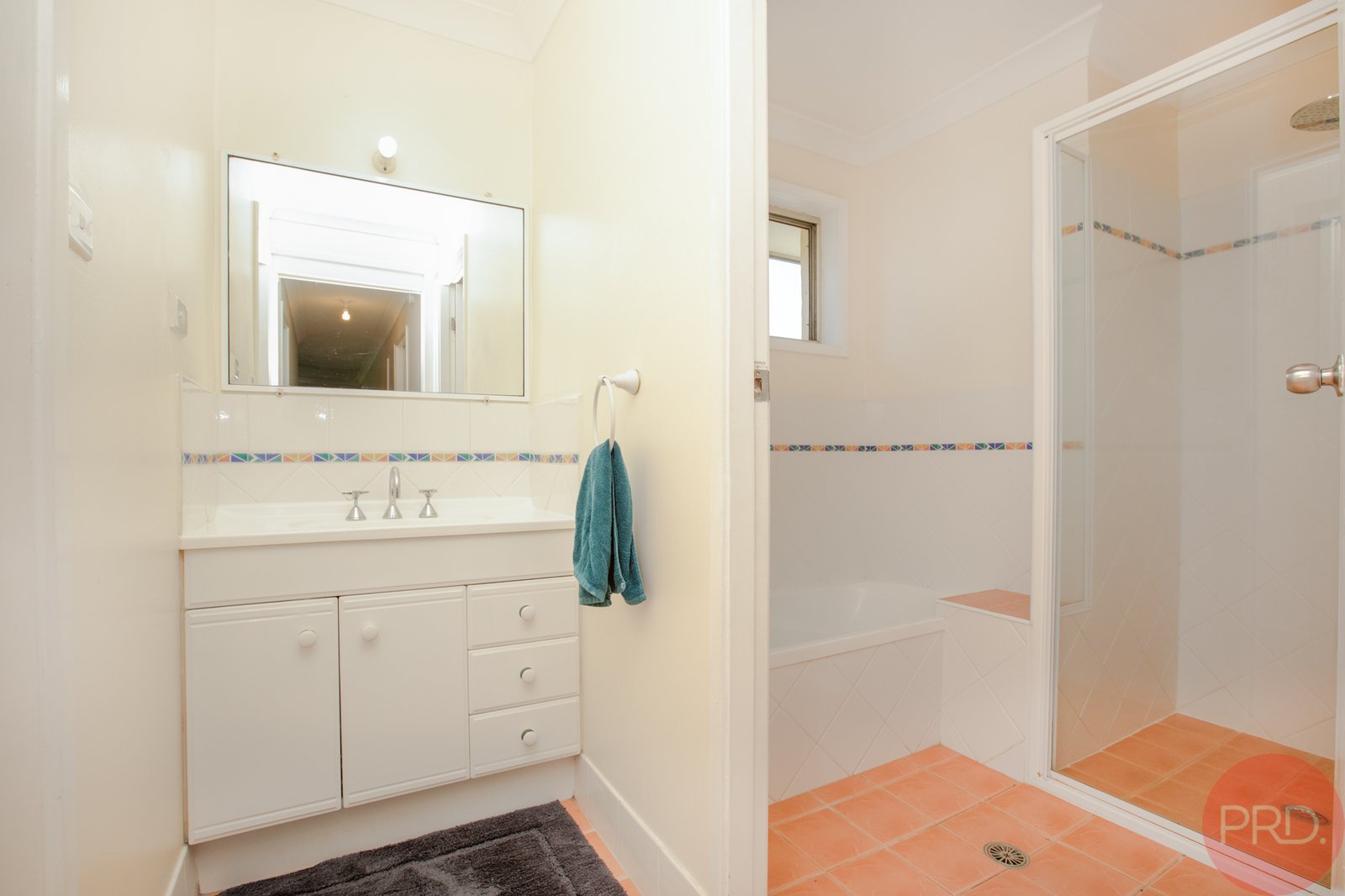 17 Woolley Close THORNTON 9