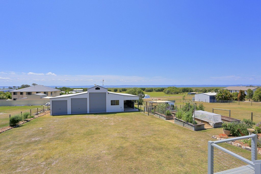 17 Woongoolbver Court RIVER HEADS 6