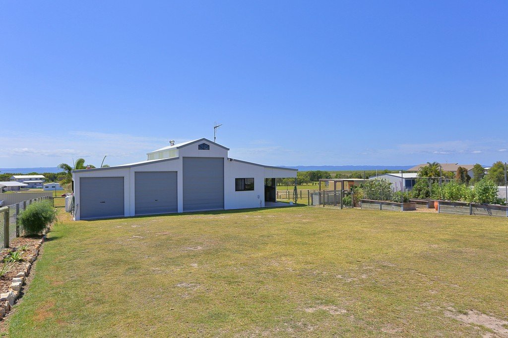 17 Woongoolbver Court RIVER HEADS 8