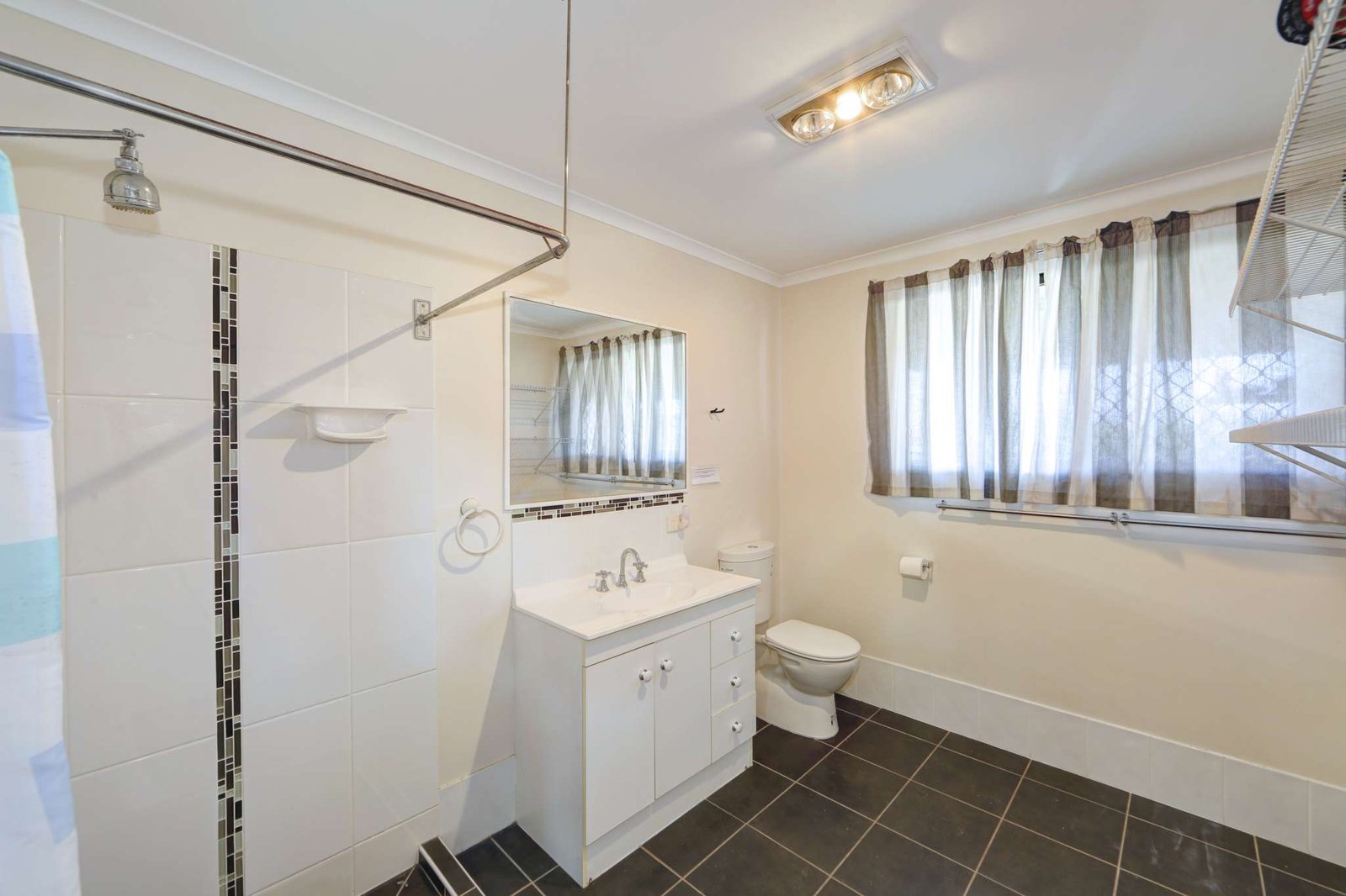 17 Woongoolbver Court RIVER HEADS 11