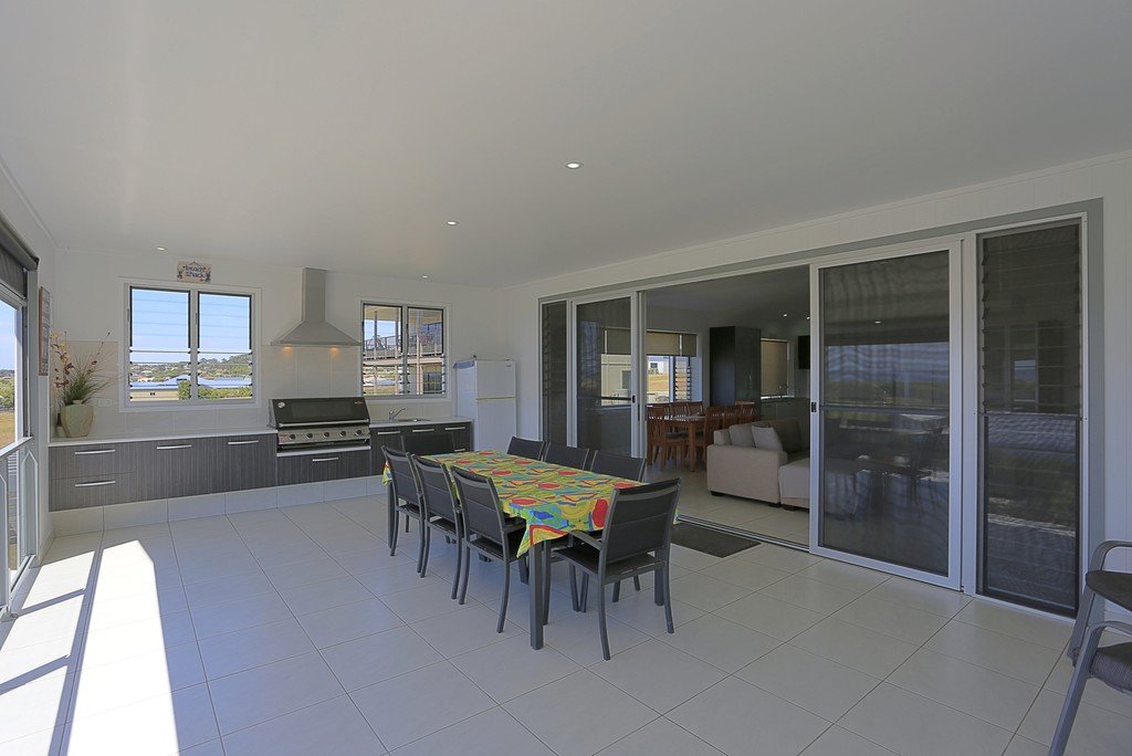17 Woongoolbver Court RIVER HEADS 12