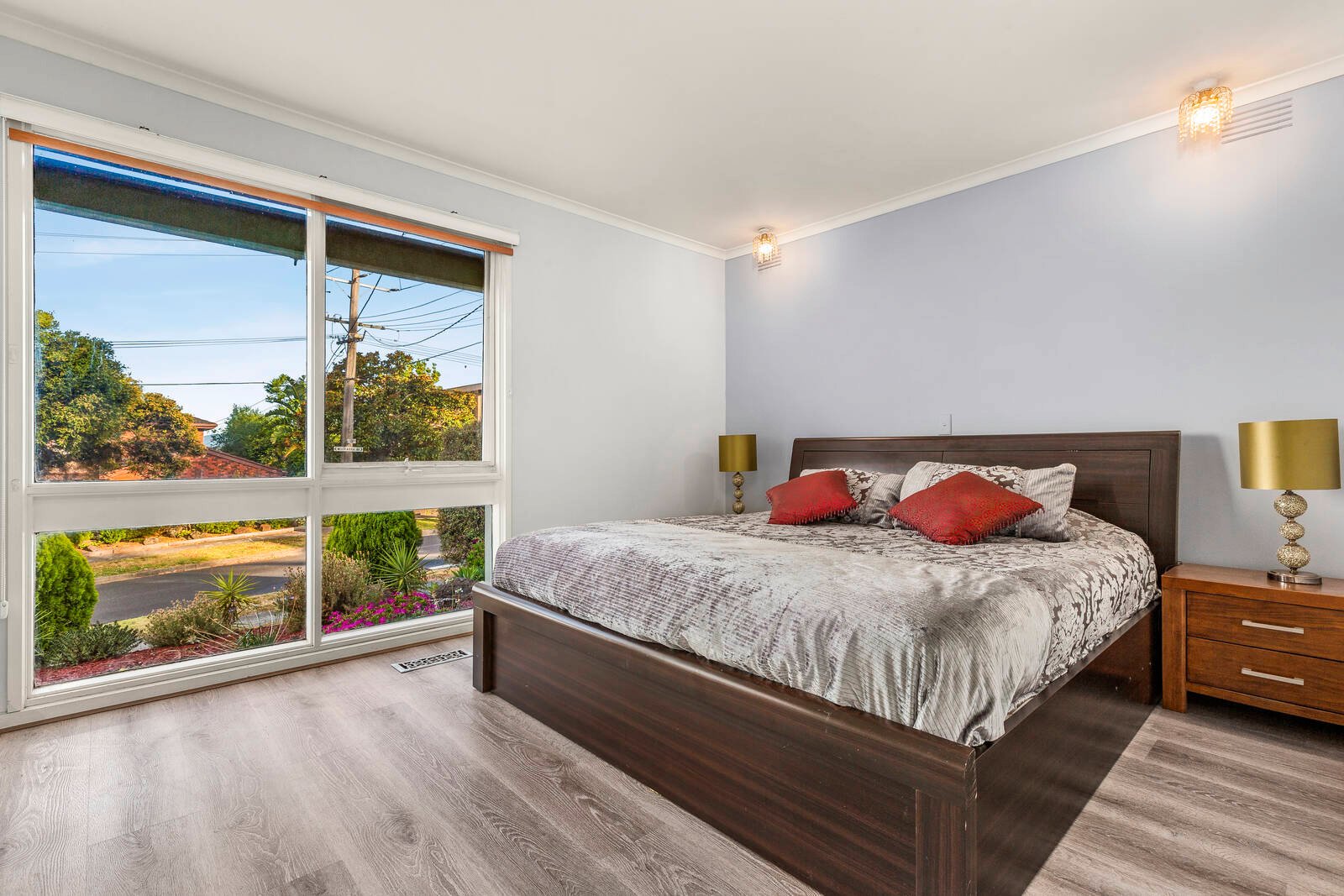 Real Estate and Property in 17 Woorarra Avenue, Doncaster East, VIC