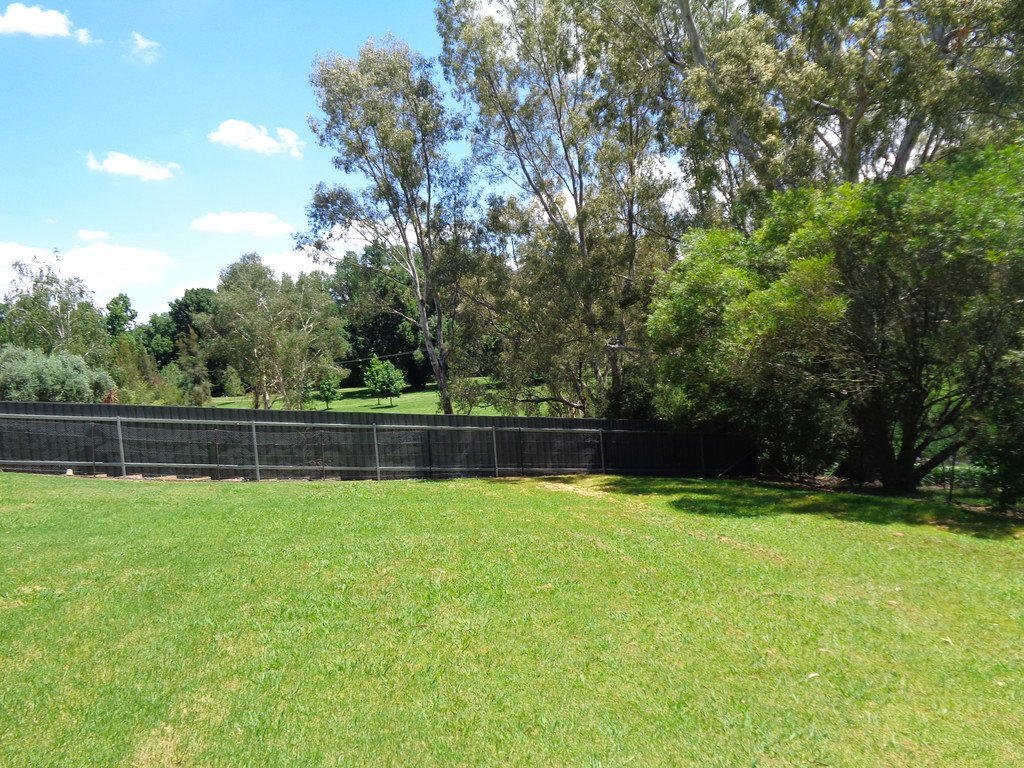 17 Wynyard Street TUMUT 4