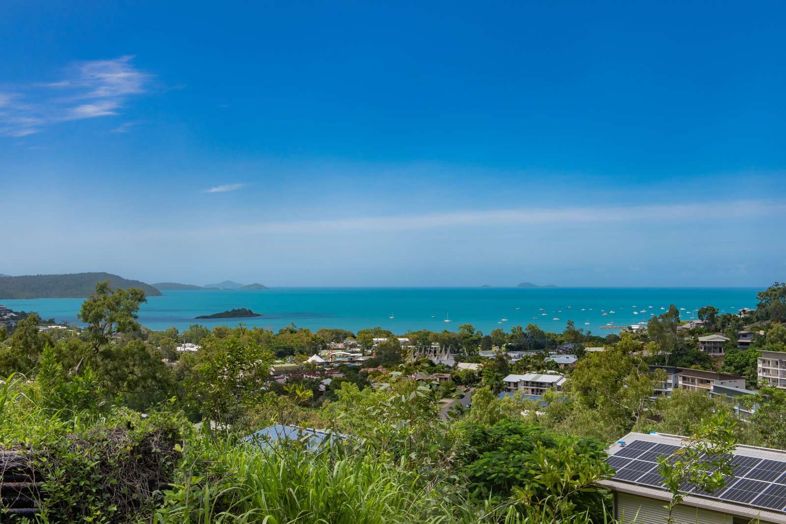17 Yachtsmans Parade CANNONVALE 1
