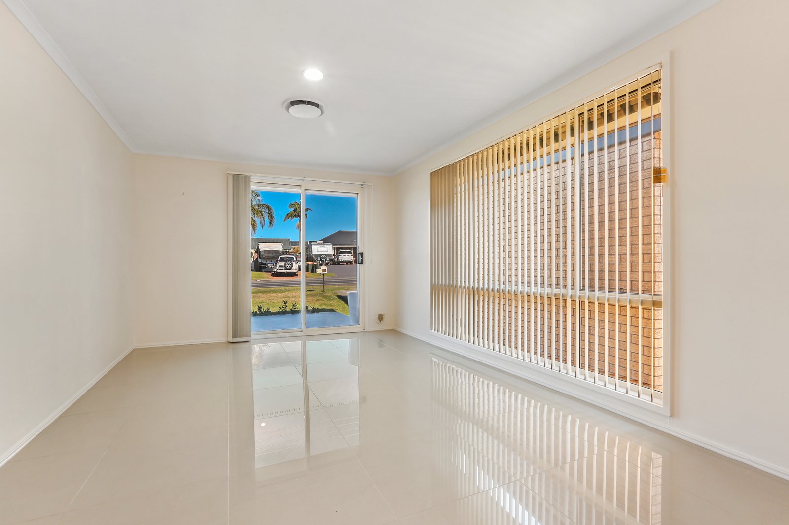 1/70 Bong Bong Road HORSLEY 2