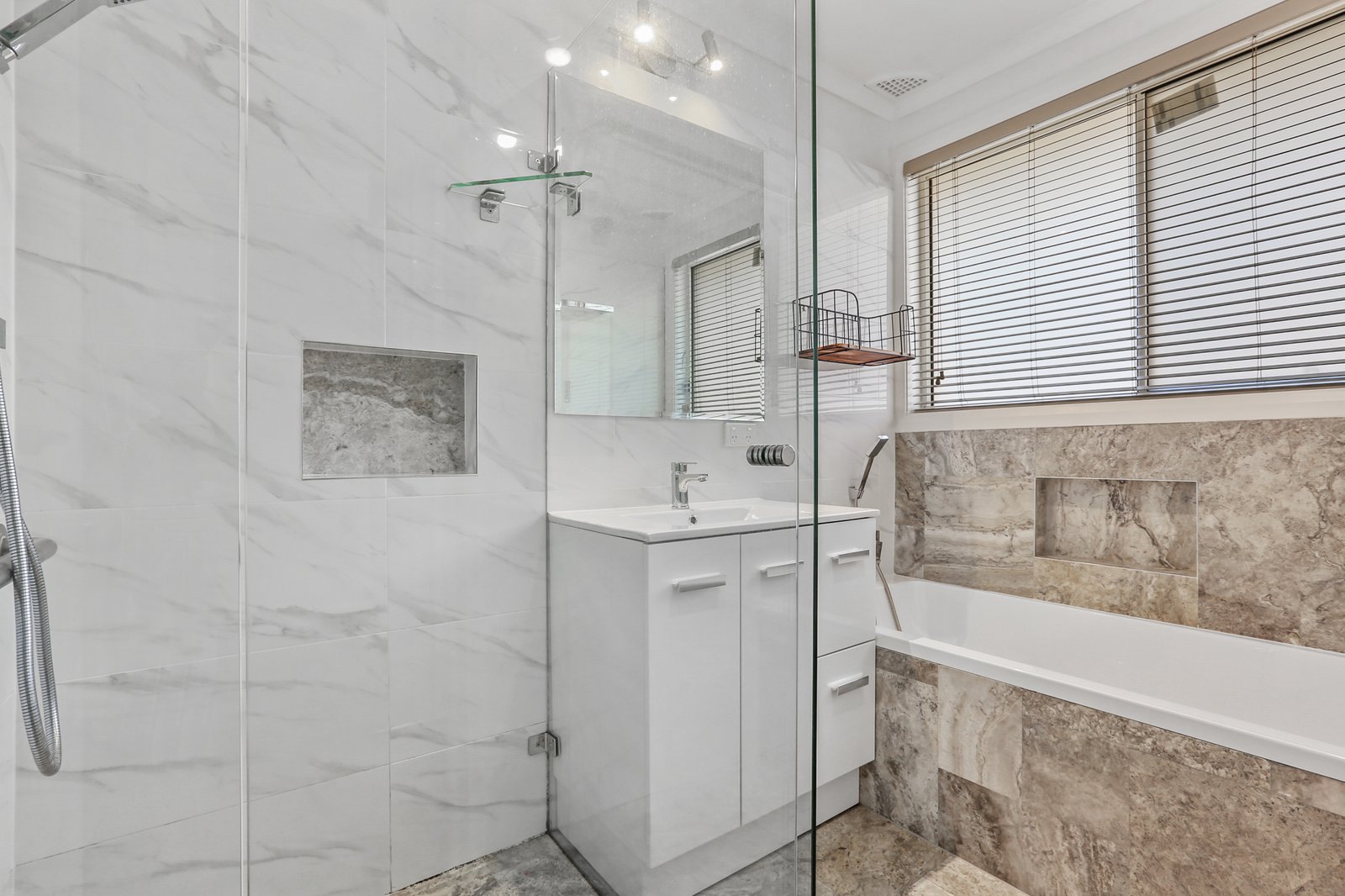 1/70 Bong Bong Road HORSLEY 6