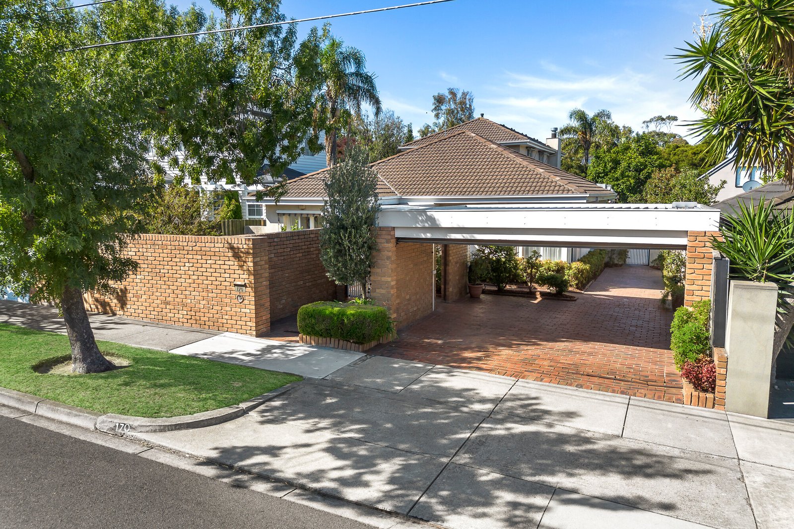 Gallery: 170 Dendy Street