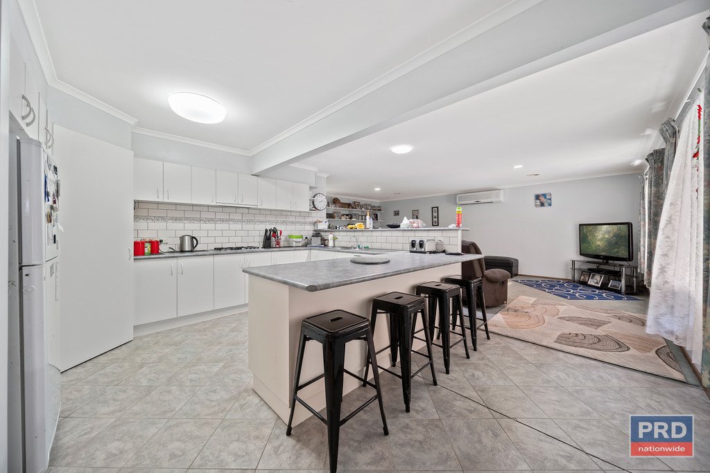 170 Neale Street FLORA HILL 3