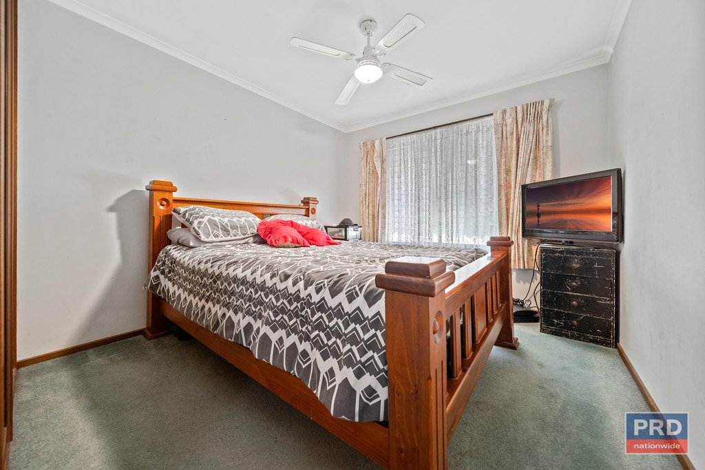 170 Neale Street FLORA HILL 8