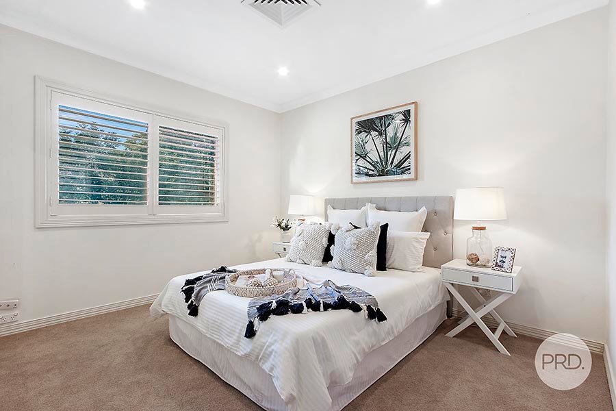 1/70 Oatley Avenue OATLEY 9