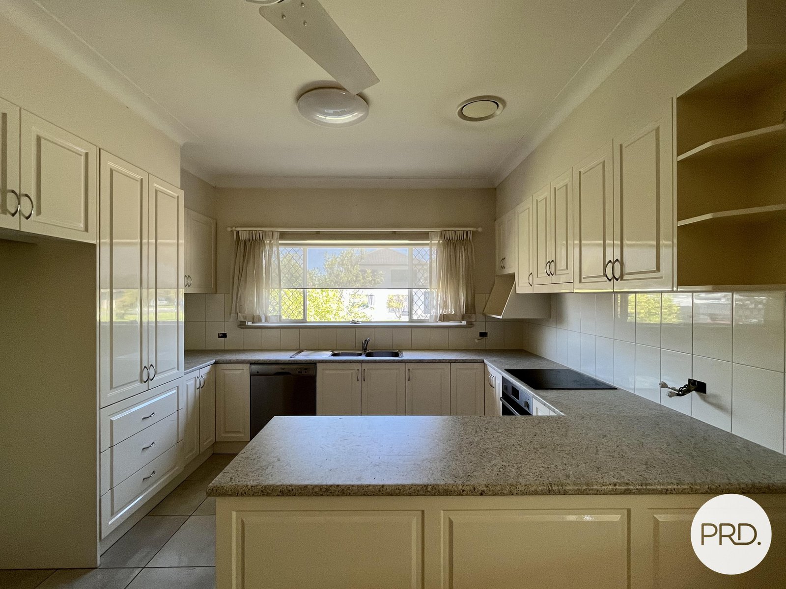 170 Plover Street NORTH ALBURY 2