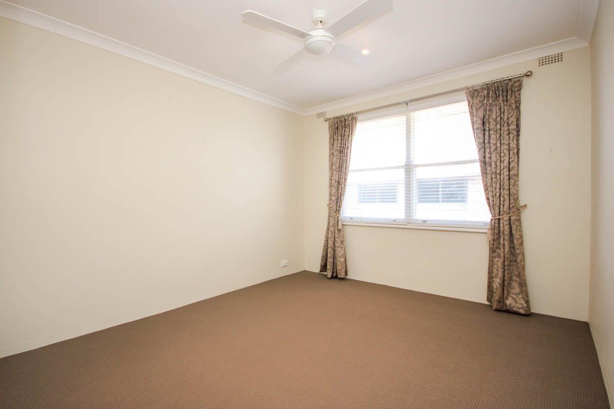 170 Russell Avenue DOLLS POINT 6