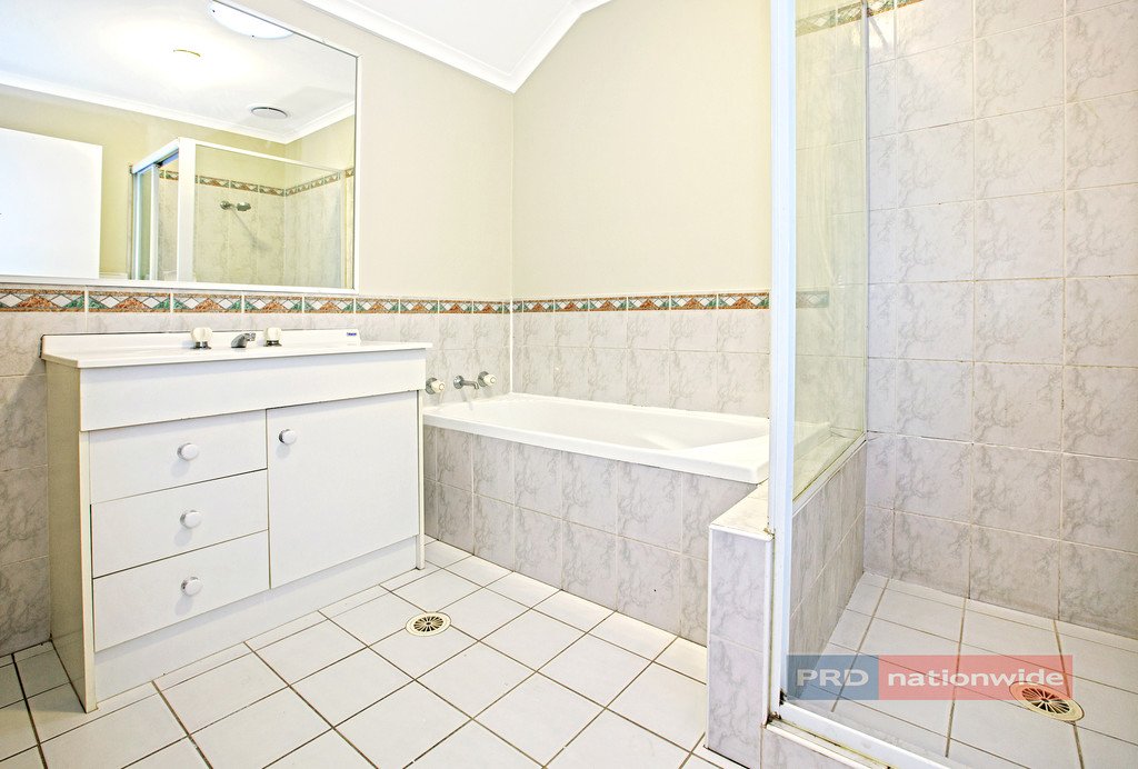 1/70 Stafford Street KINGSWOOD 8